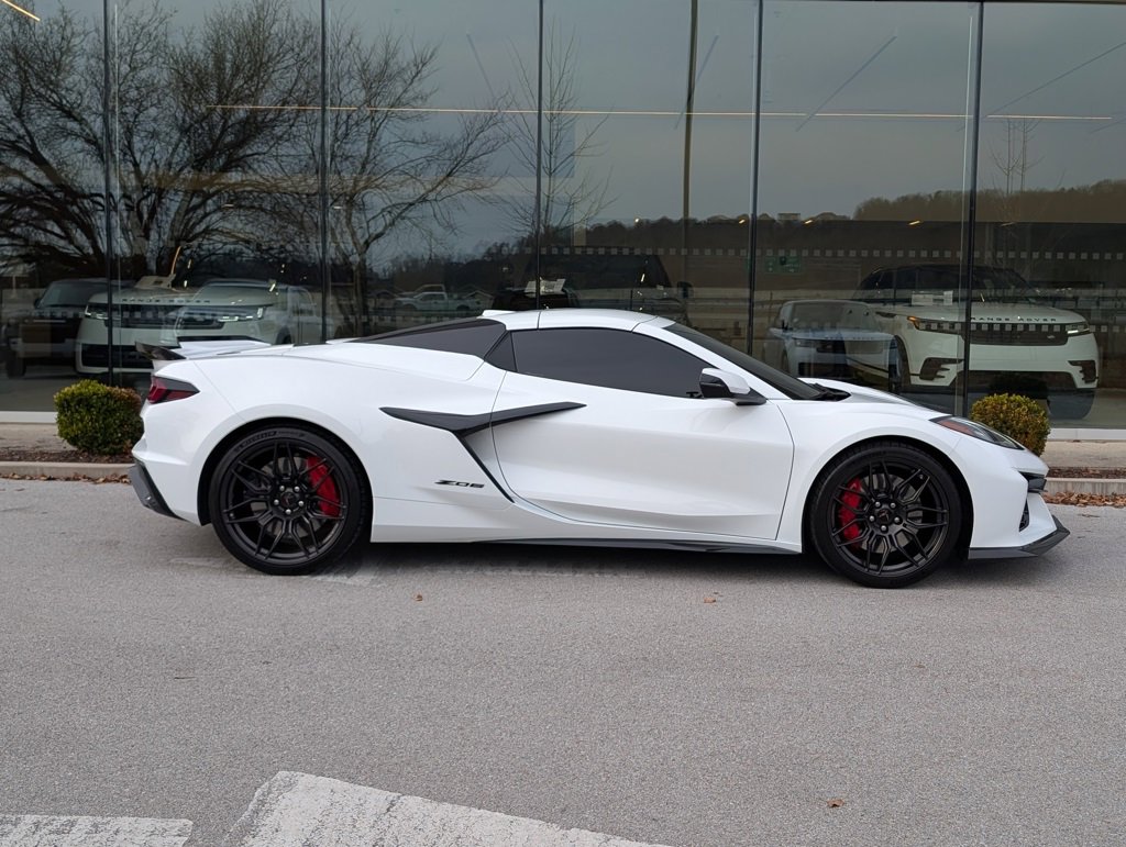 Used 2023 Chevrolet Corvette Z06 w/ Stealth Interior Trim Package image 10