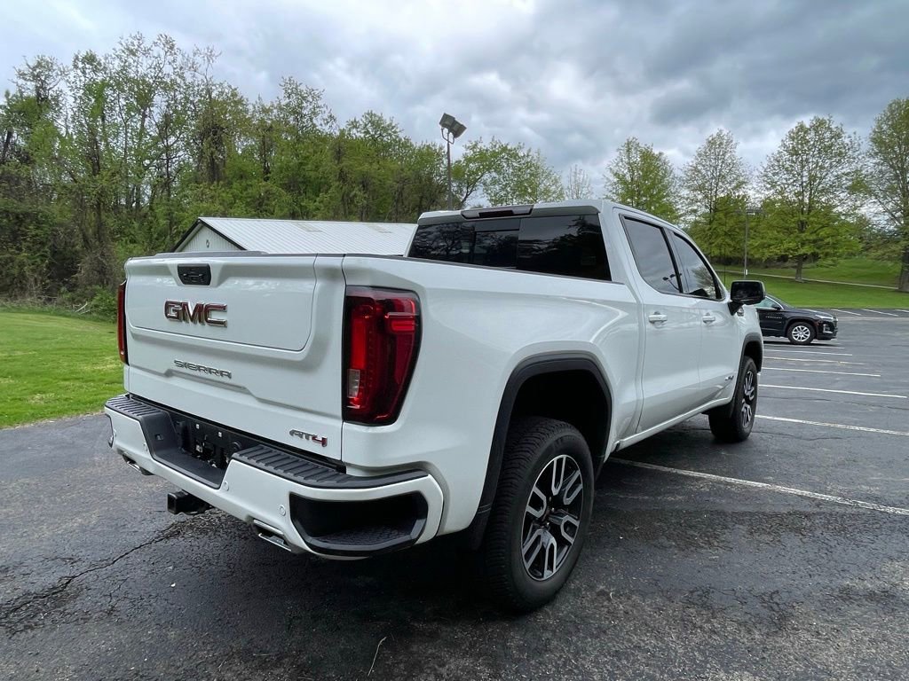 Used 2021 GMC Sierra 1500 AT4 w/ AT4 Value Package AWD/4WD image 3