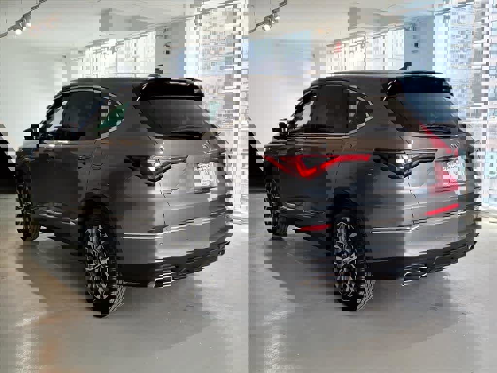 Used 2024 Acura MDX SH-AWD w/ Technology Package image 6