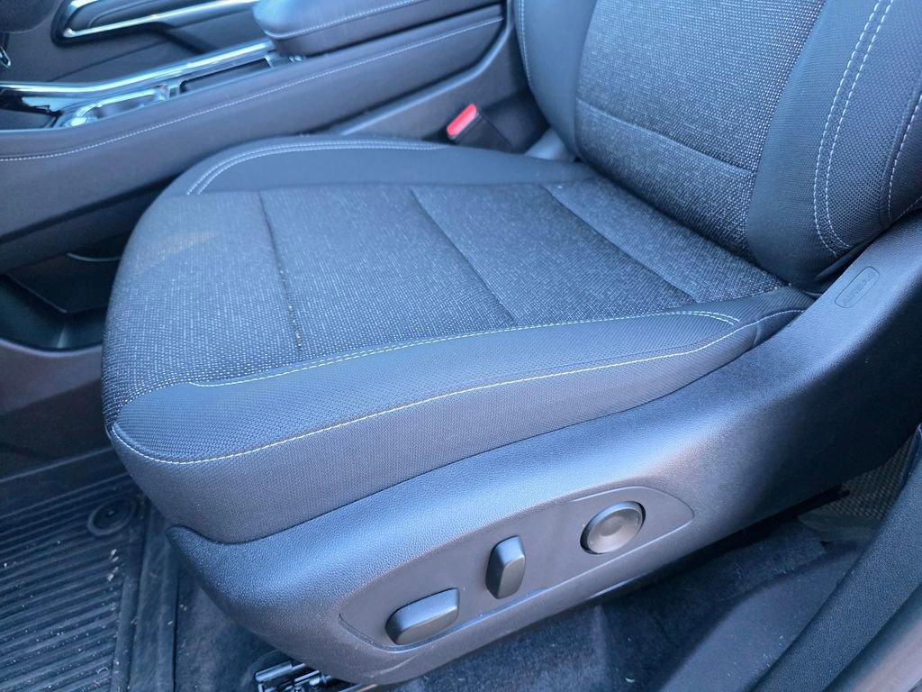 New 2026 Chevrolet Traverse LT w/ LPO, Floor Liner Package FWD image 10