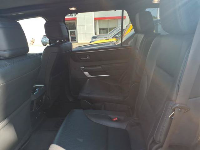 Certified 2024 Toyota Sequoia Platinum AWD/4WD image 8