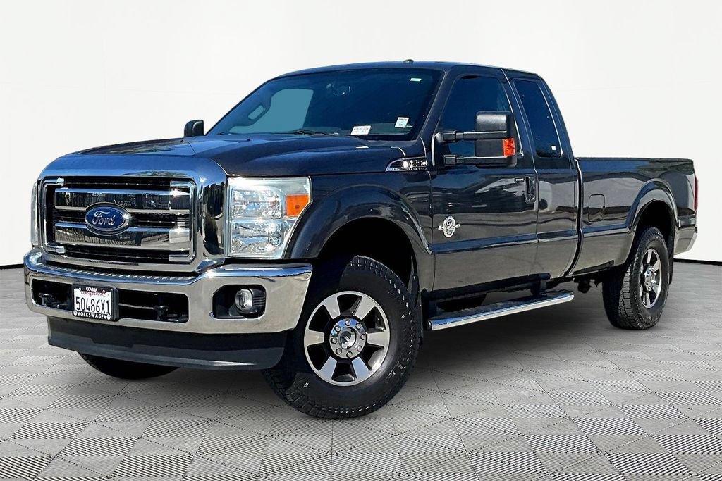 Used 2015 Ford F250 Lariat w/ Lariat Interior Package AWD/4WD image 3