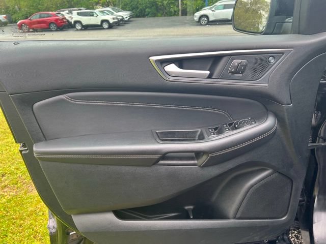 Used 2024 Ford Edge Titanium AWD/4WD image 9