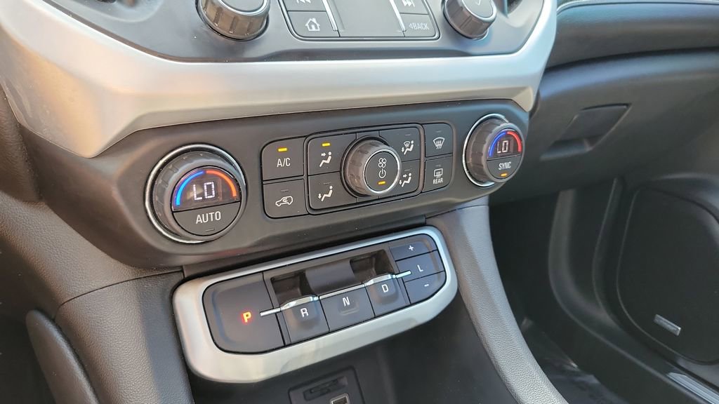 Used 2021 GMC Acadia SLT w/ Technology Package image 31