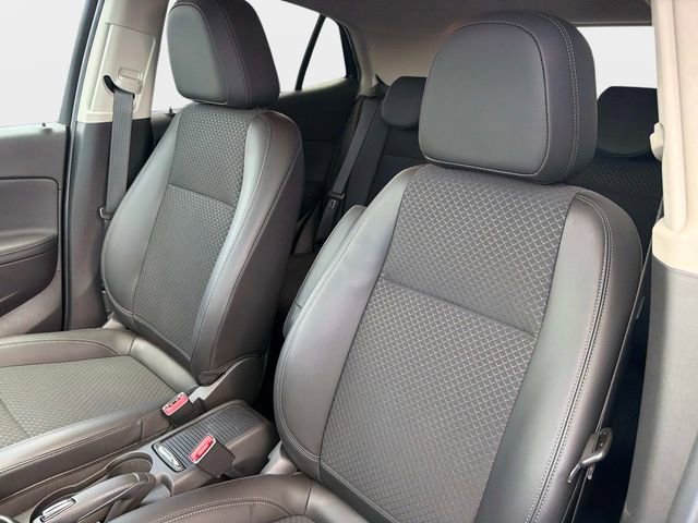 Used 2022 Buick Encore Preferred w/ Safety Package image 20