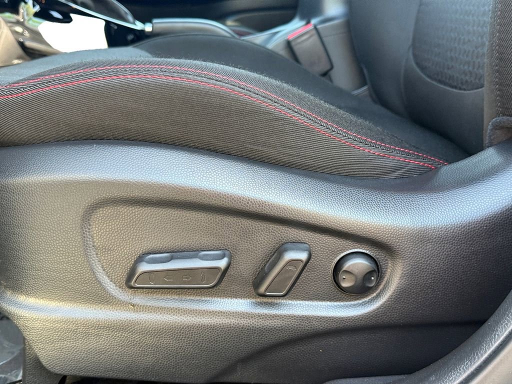 Used 2018 Kia Soul + FWD image 11