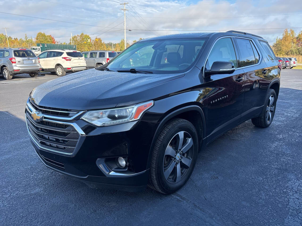 Used 2020 Chevrolet Traverse LT w/ LT Premium Package image 2