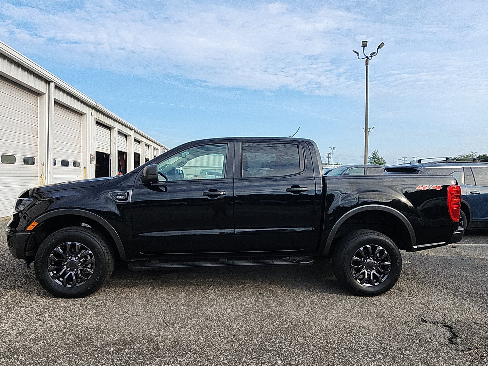 Used 2019 Ford Ranger XLT w/ Equipment Group 302A Luxury AWD/4WD image 2