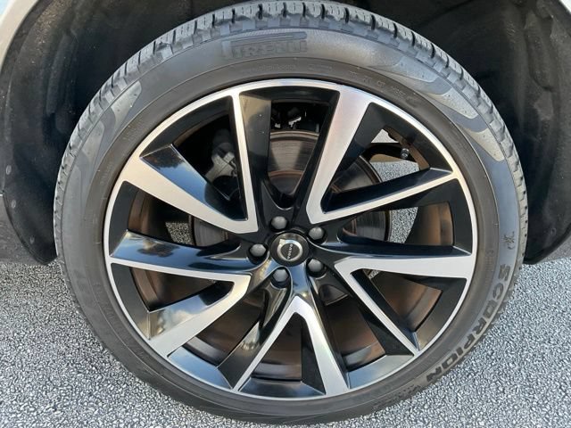 Certified 2023 Volvo XC90 B5 Plus AWD/4WD image 23