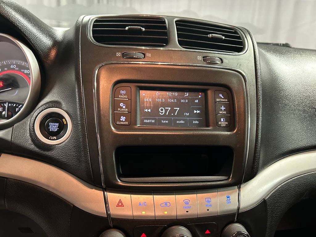 Used 2020 Dodge Journey SE w/ Blacktop Package FWD image 16