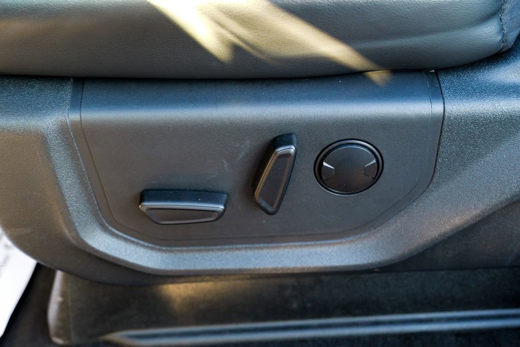 Used 2024 Ford Expedition XLT image 22