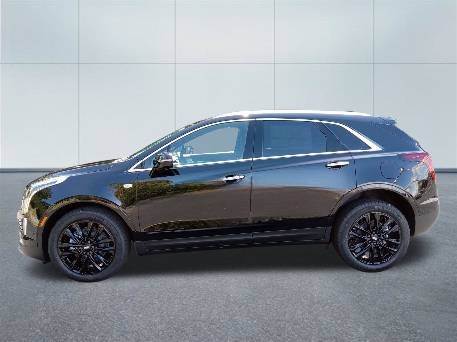 New 2026 Cadillac XT5 Premium Luxury w/ LPO, ONYX Package AWD/4WD image 2