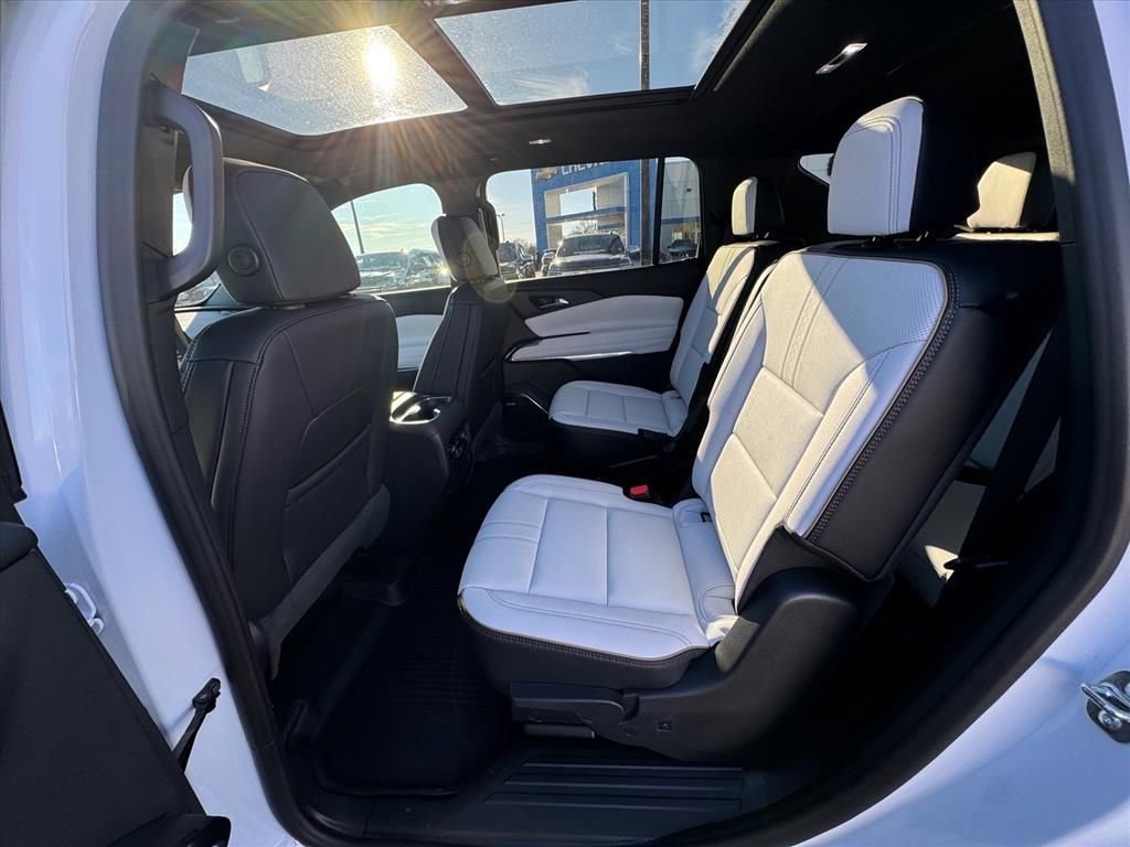 New 2026 Chevrolet Traverse High Country w/ LPO, Floor Liner Package image 9