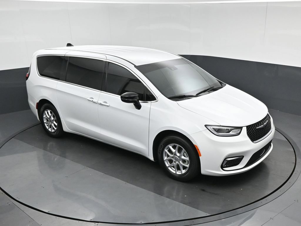 Used 2024 Chrysler Pacifica Touring FWD image 72