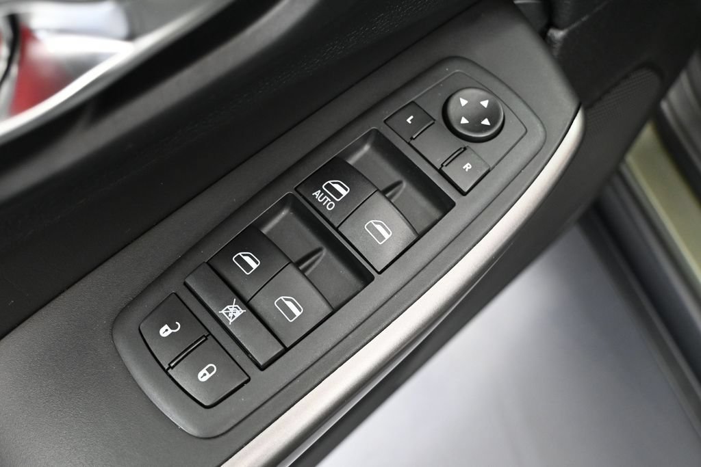 Used 2020 Jeep Cherokee Sport w/ Cold Weather Group AWD/4WD image 15