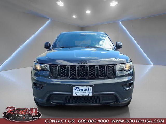 Used 2018 Jeep Grand Cherokee Altitude AWD/4WD image 9