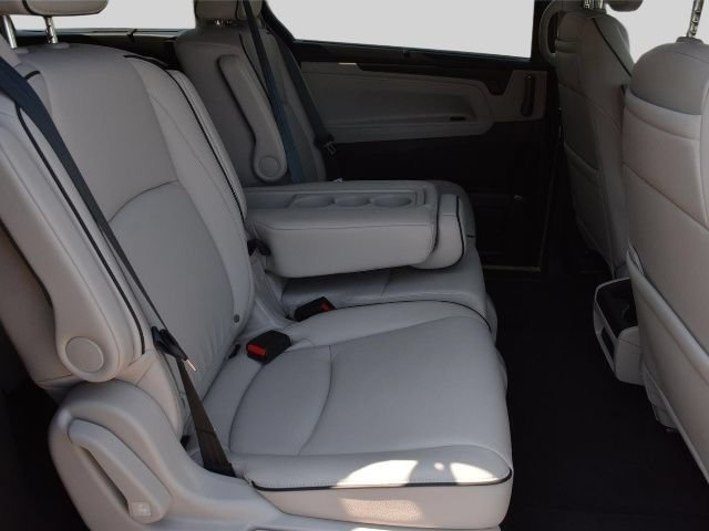 Certified 2026 Honda Odyssey Touring image 18
