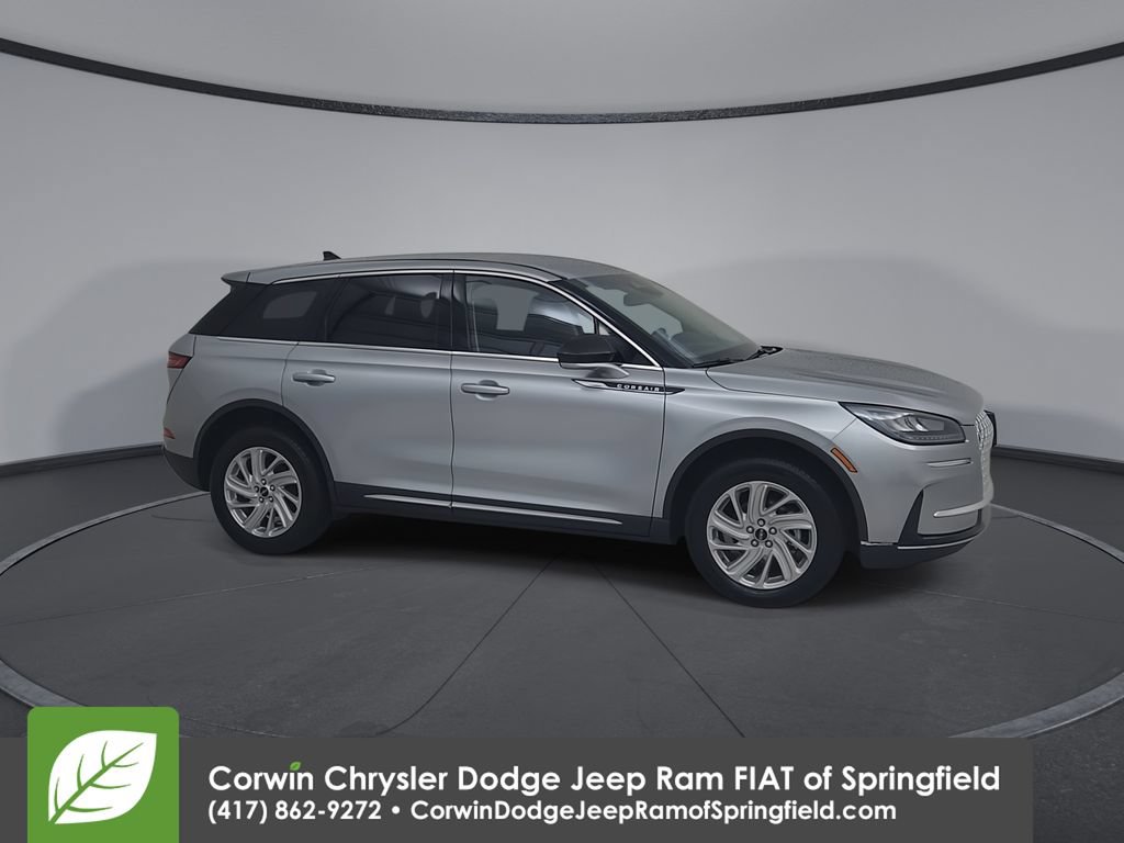 Used 2023 Lincoln Corsair AWD w/ Towing Package image 2