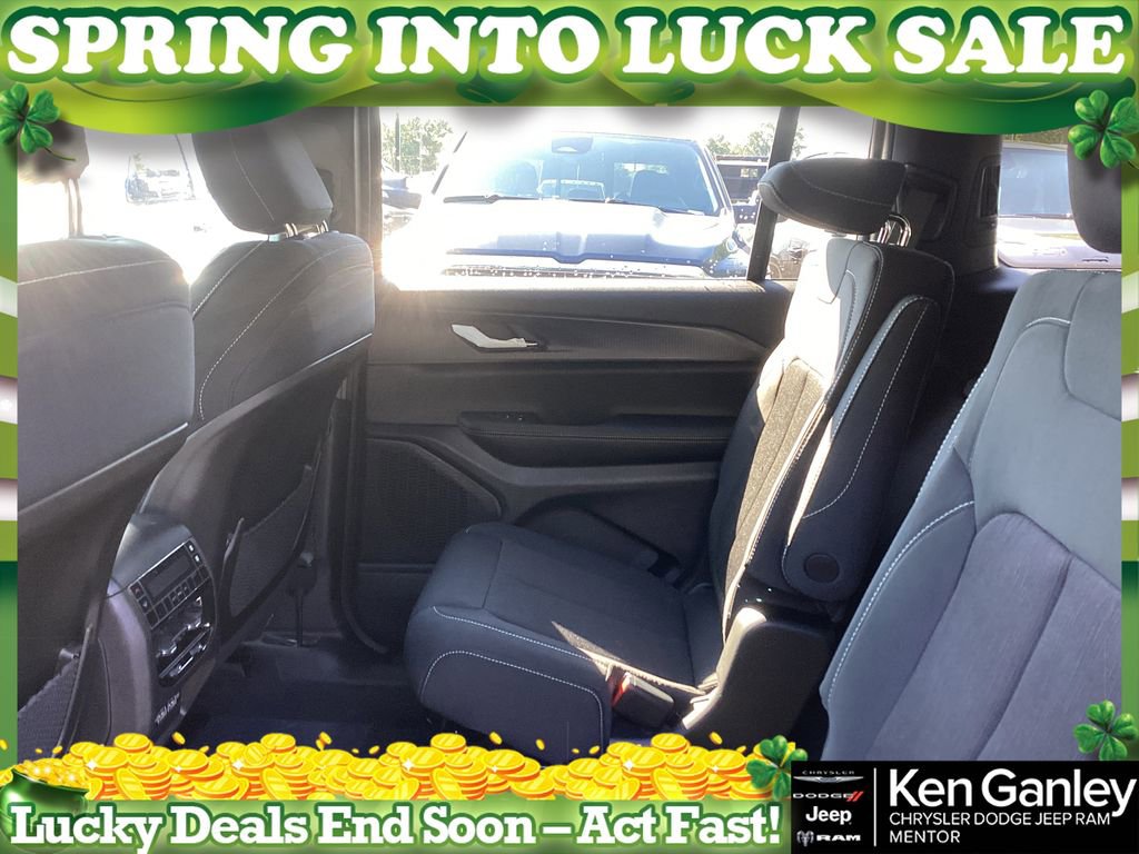 New 2025 Jeep Grand Cherokee L Laredo w/ Luxury Tech Group I image 15