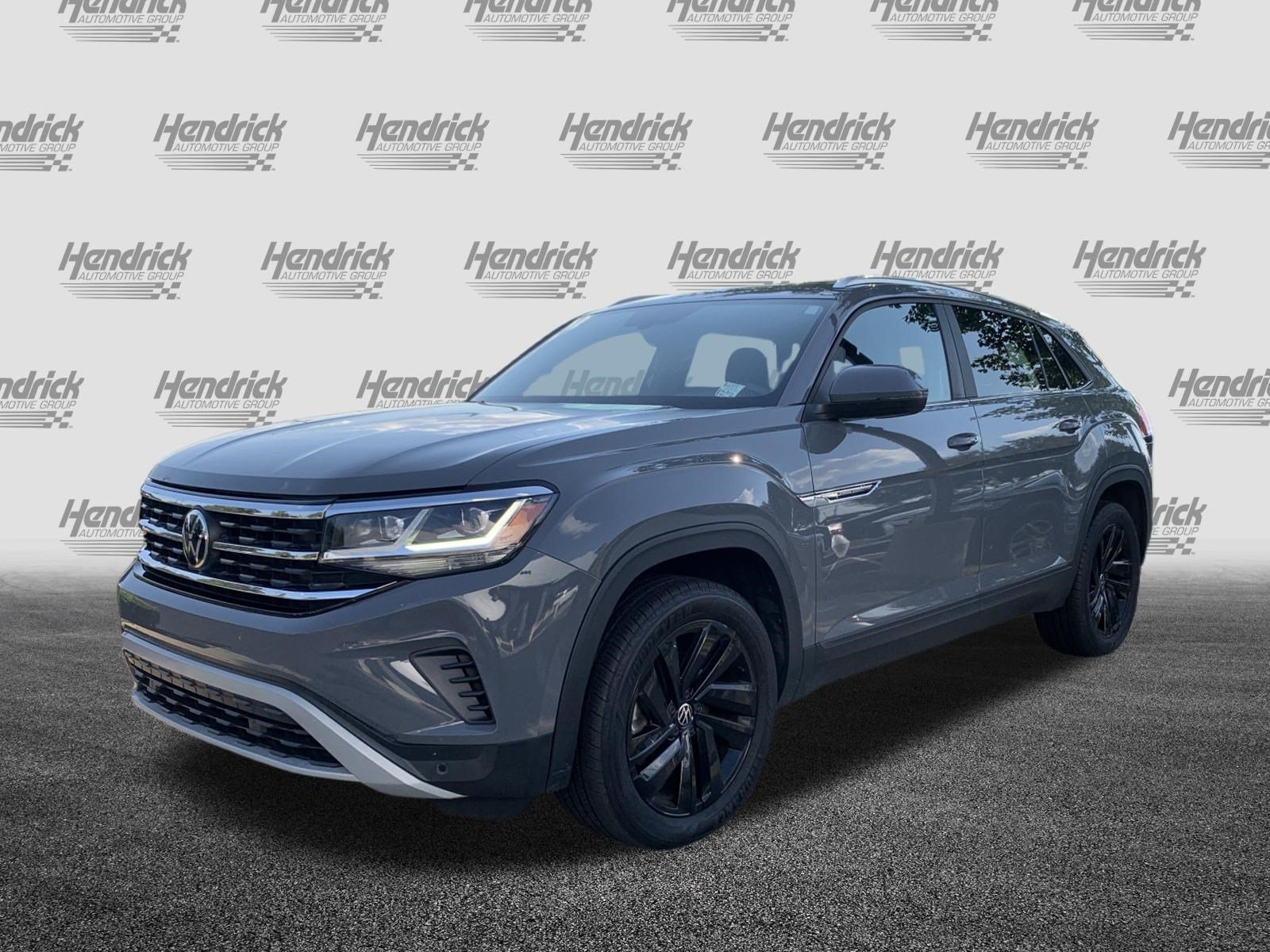 Used 2023 Volkswagen Atlas Cross Sport SE w/ Black Wheel Package FWD image 5