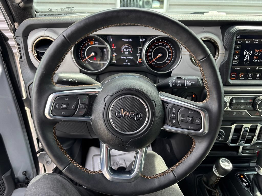 Used 2023 Jeep Wrangler Unlimited Sahara AWD/4WD image 27