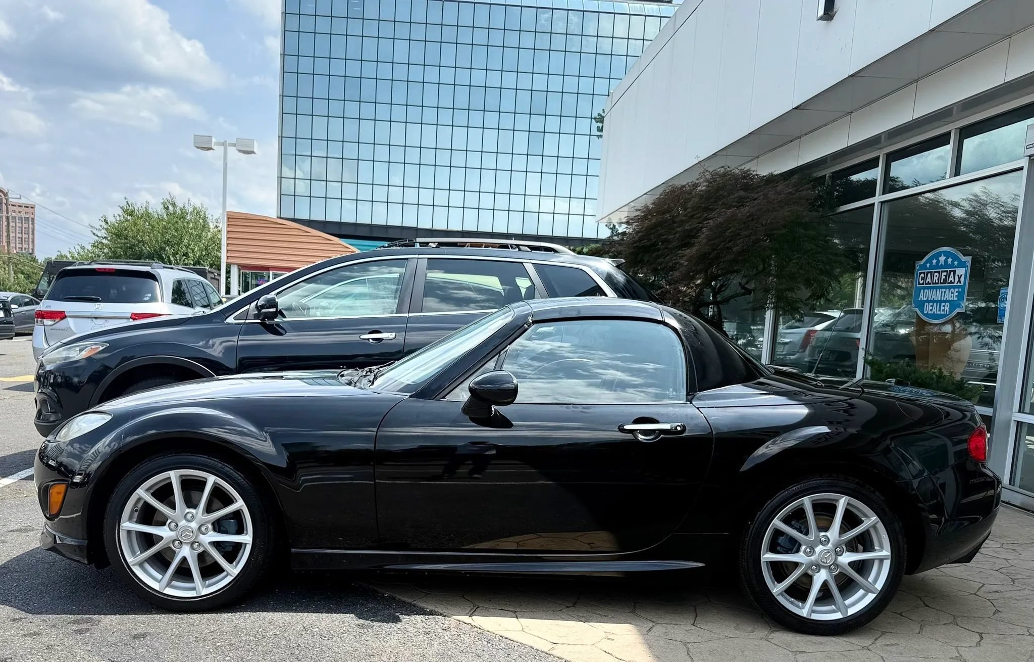 Used 2009 MAZDA MX-5 Miata Grand Touring w/ Premium Pkg RWD image 5