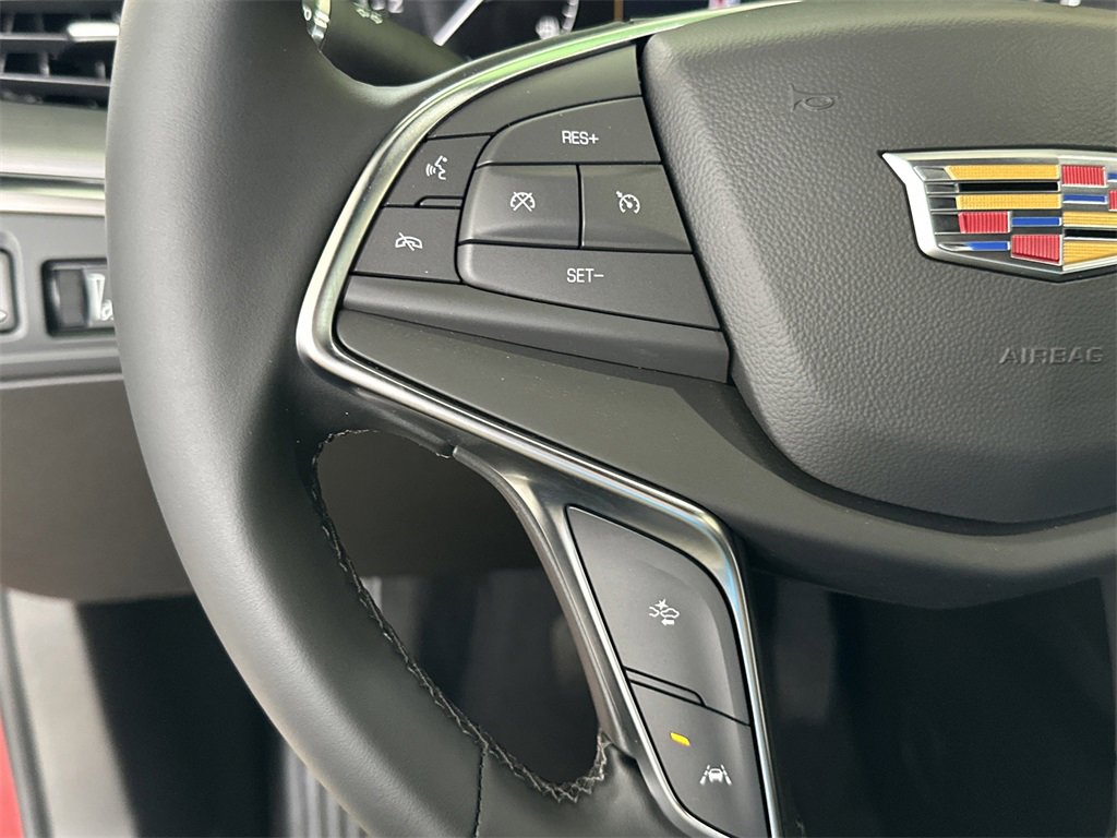 New 2025 Cadillac XT5 Luxury image 19