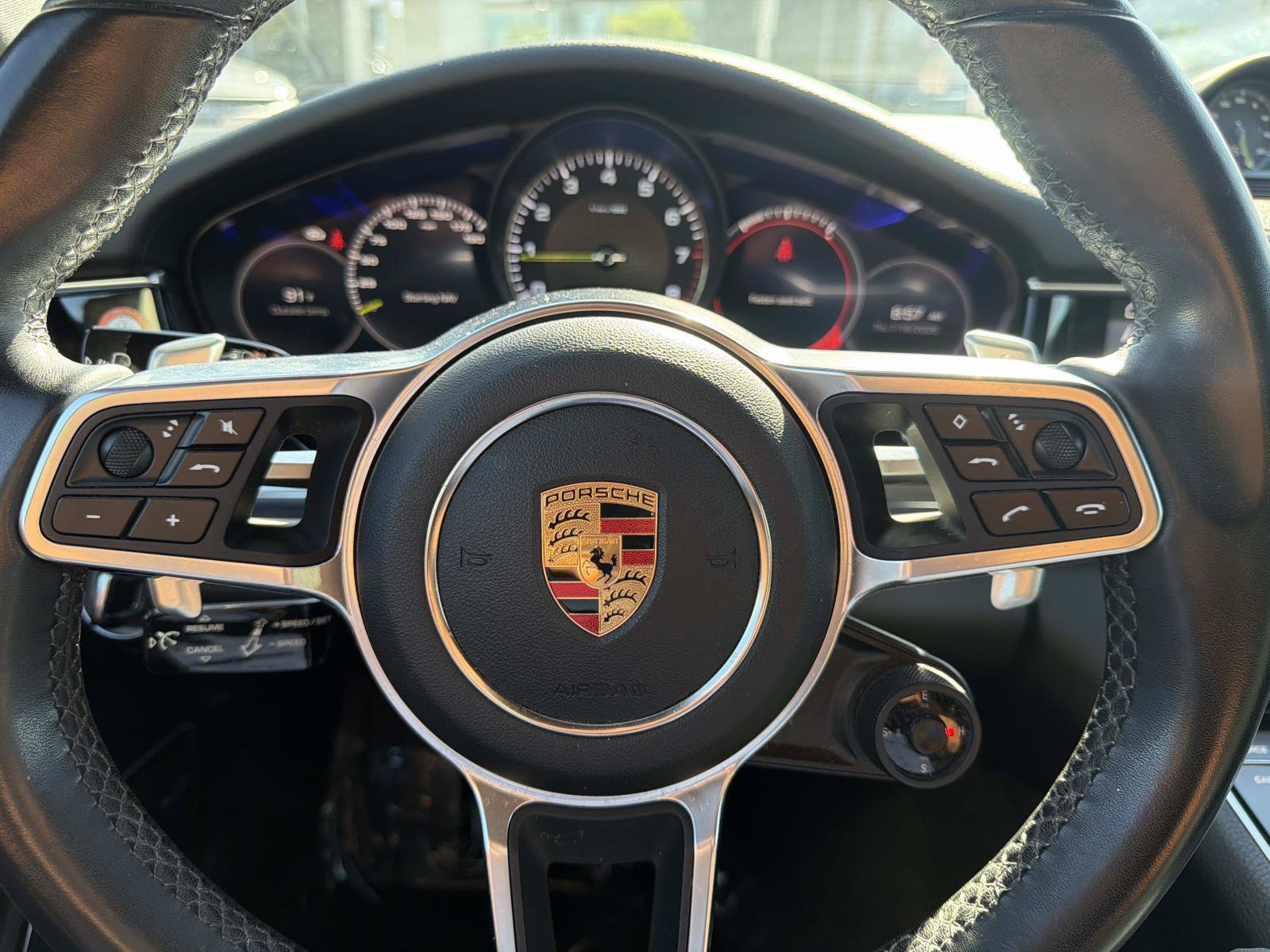 Used 2019 Porsche Panamera 4 AWD/4WD image 18