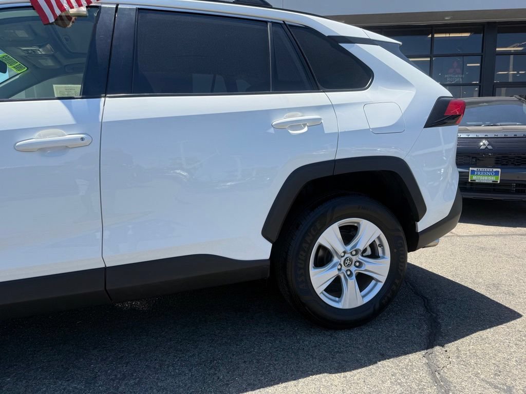 Used 2019 Toyota RAV4 XLE FWD image 7