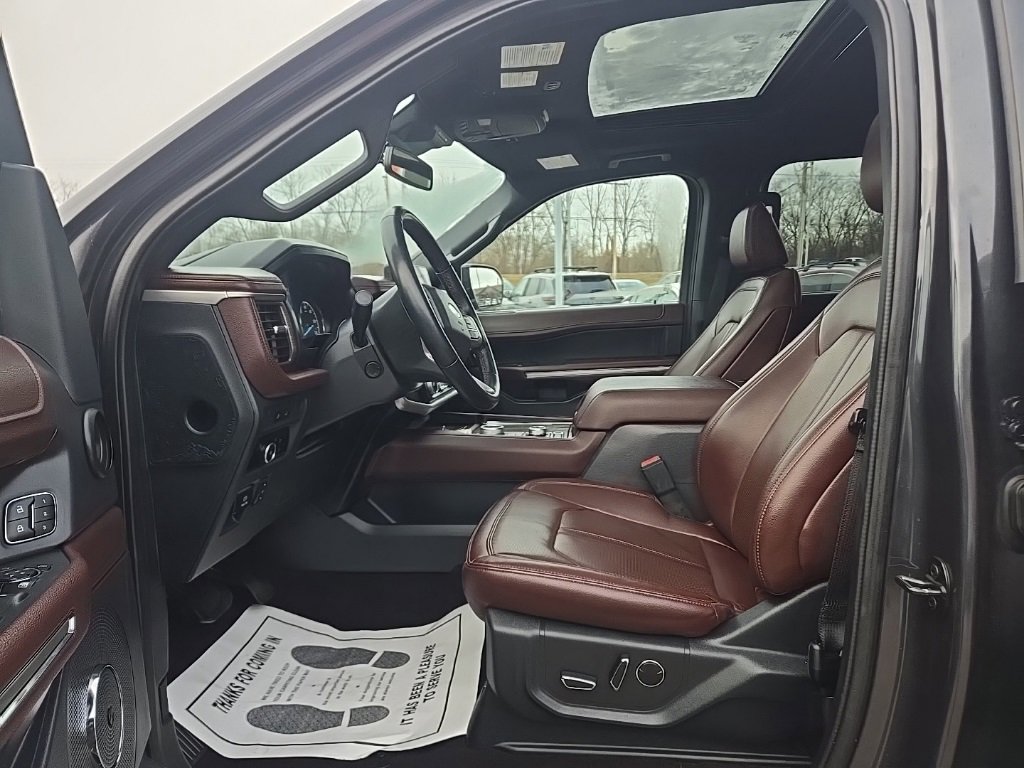 Used 2023 Ford Expedition Max Limited image 9