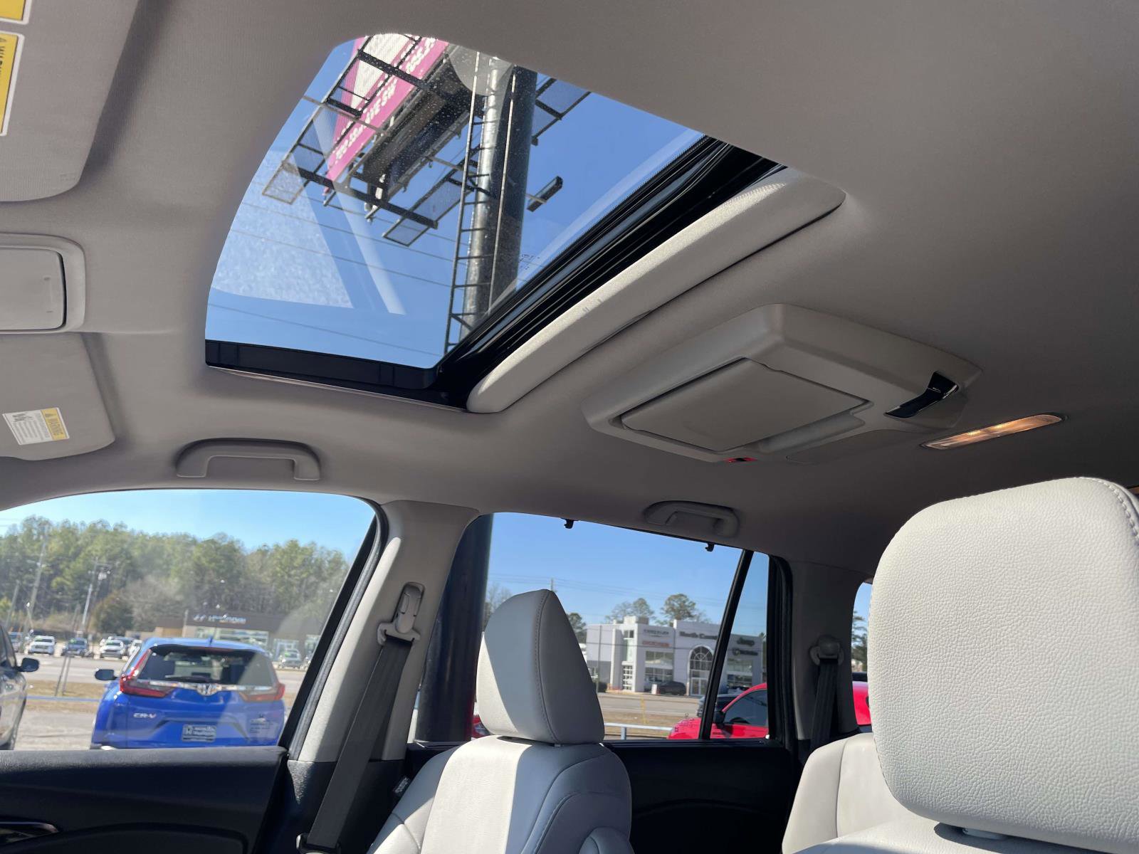 Certified 2022 Honda Pilot Touring image 12