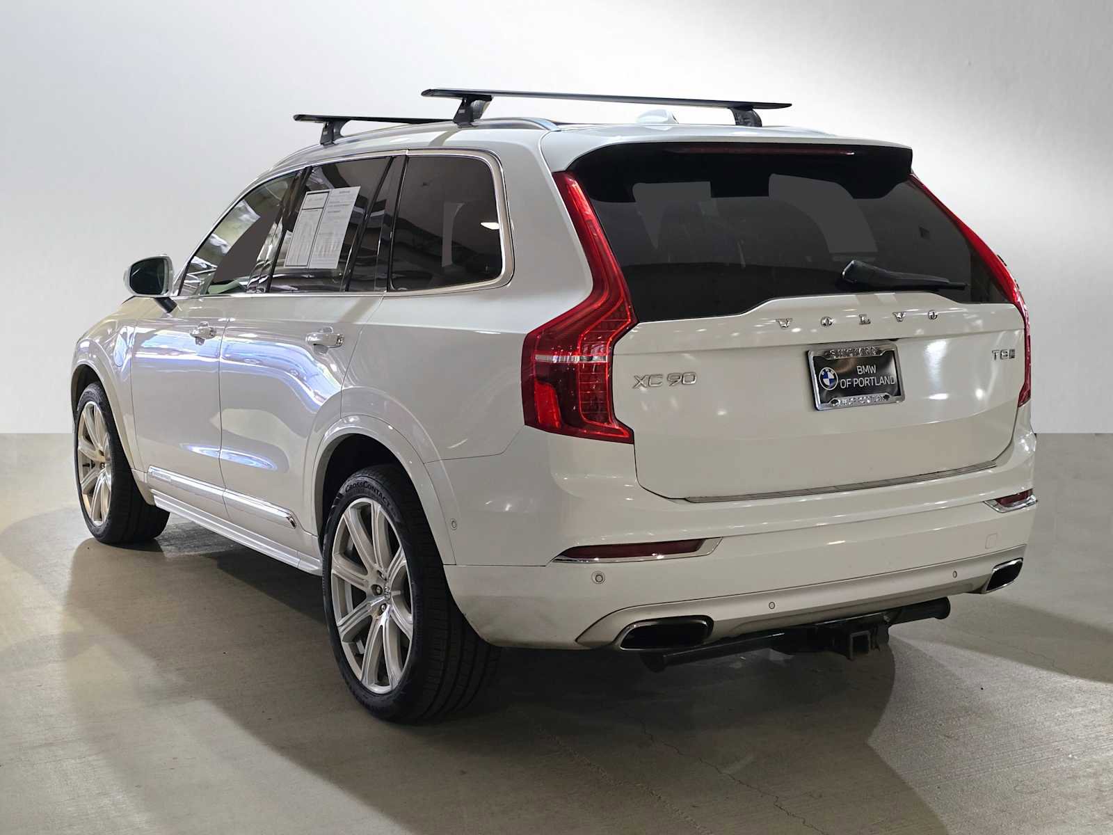 Used 2017 Volvo XC90 T8 Inscription w/ Luxury Package image 5