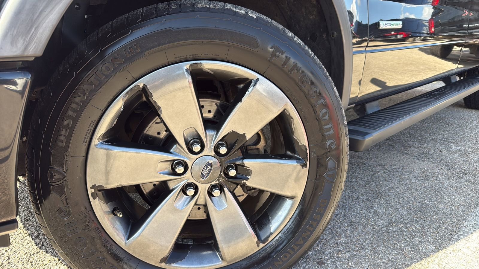 Used 2014 Ford F150 FX4 w/ Equipment Group 402A Luxury AWD/4WD image 28