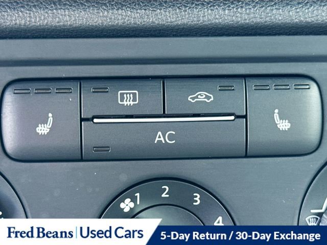 Used 2012 Volkswagen Beetle 2.5 image 19