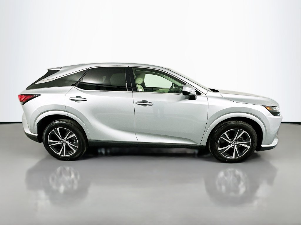 Certified 2023 Lexus RX 350 FWD w/ Accessory Package (K3) image 4