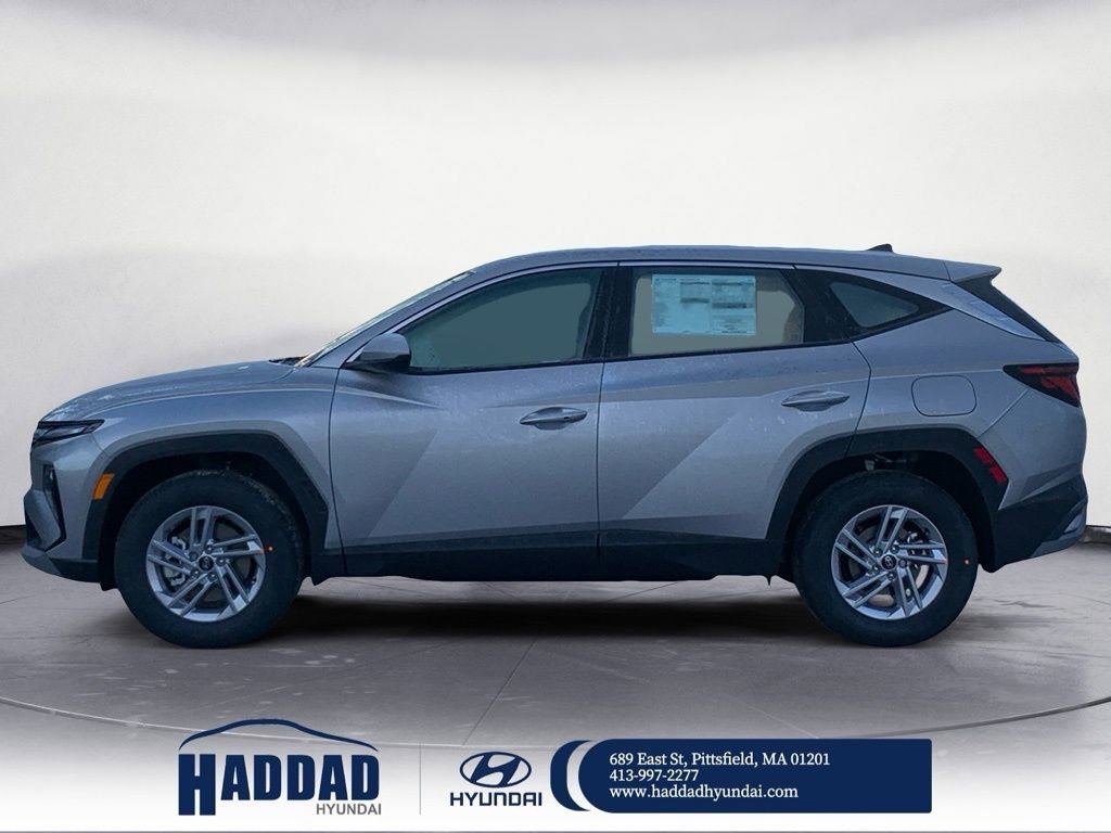 New 2025 Hyundai Tucson SE image 2