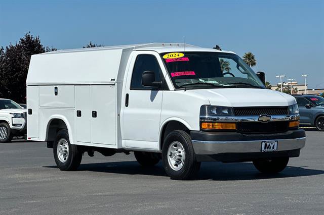 New 2024 Chevrolet Express 3500 w/ Power Convenience Package RWD image 2