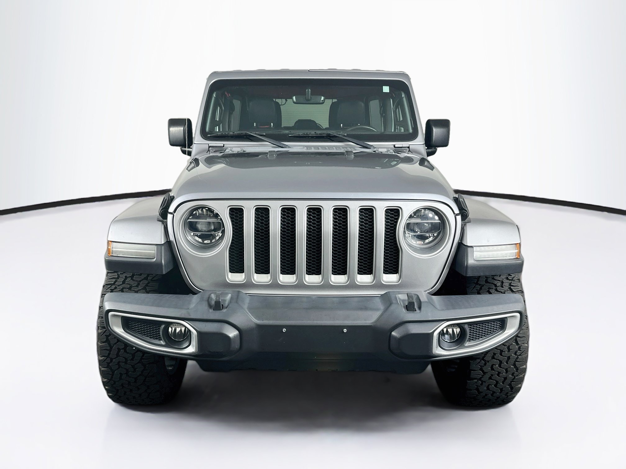 Used 2018 Jeep Wrangler Unlimited Sahara AWD/4WD image 2