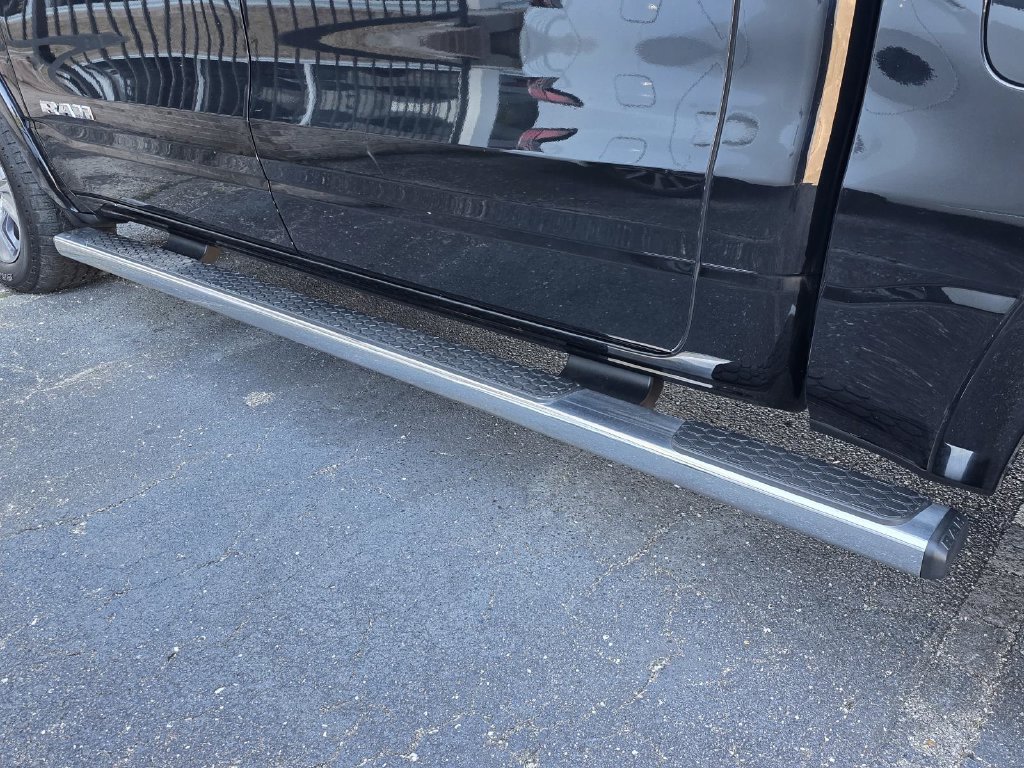 Used 2019 RAM 1500 Laramie AWD/4WD image 27