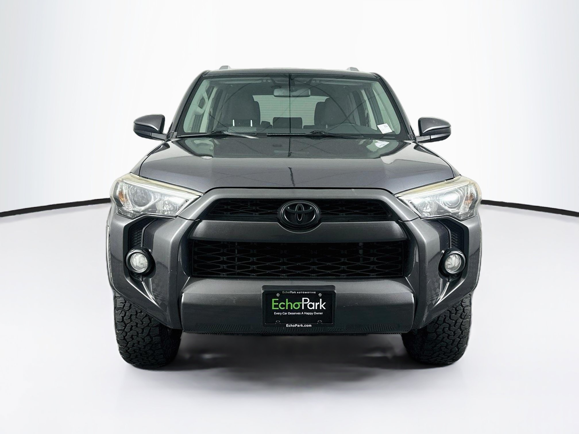 Used 2016 Toyota 4Runner SR5 AWD/4WD image 2