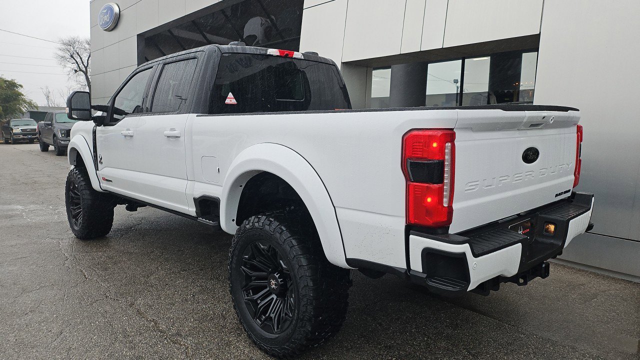 New 2026 Ford F250 Lariat w/ Black Appearance Package image 4