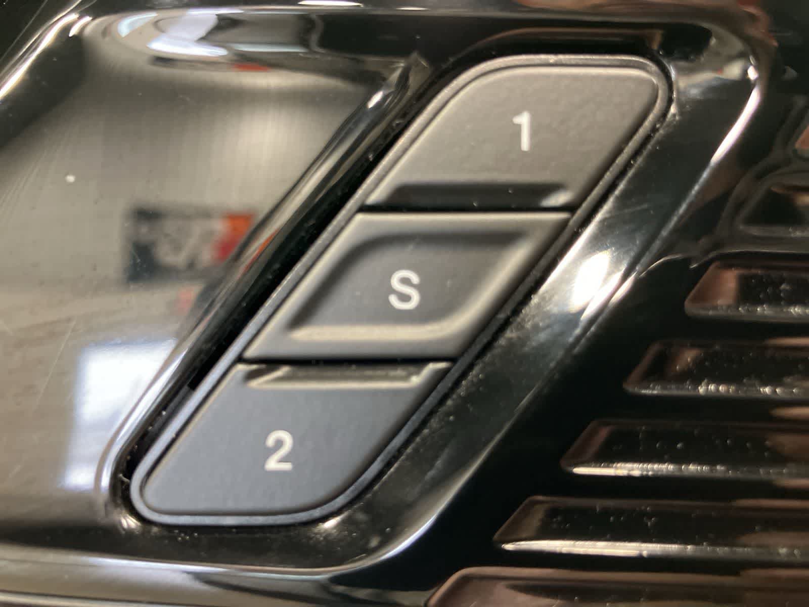 Used 2024 Jeep Wagoneer Series III AWD/4WD image 14