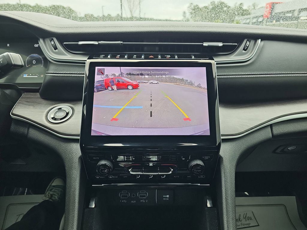 Used 2022 Jeep Grand Cherokee L Limited image 28