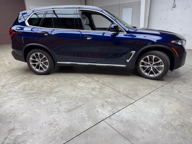 Used 2026 BMW X5 xDrive40i w/ Premium Package AWD/4WD image 6