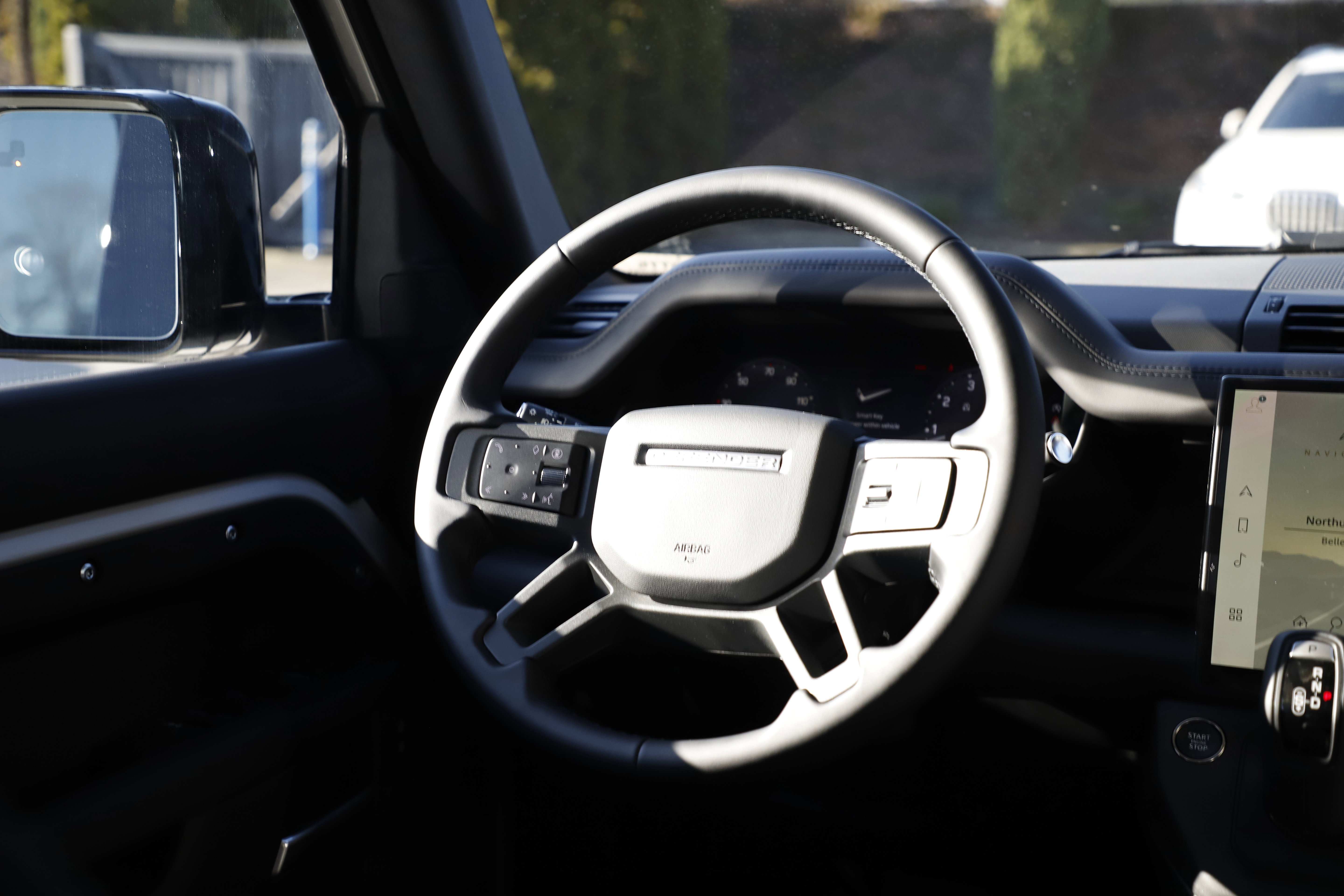 New 2026 Land Rover Defender 110 X-Dynamic SE image 18