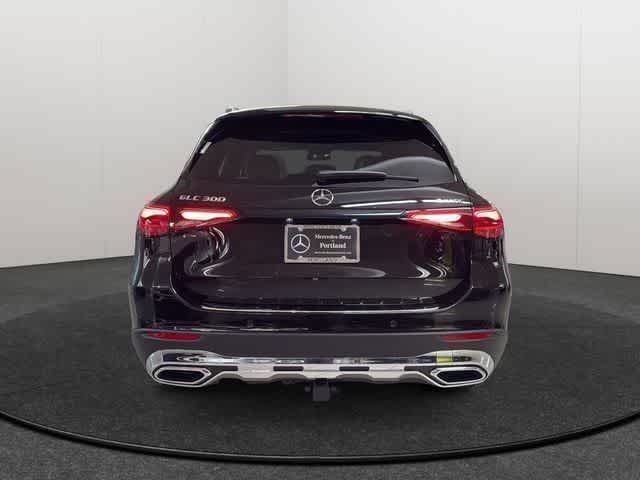 Used 2025 Mercedes-Benz GLC 300 4MATIC image 6