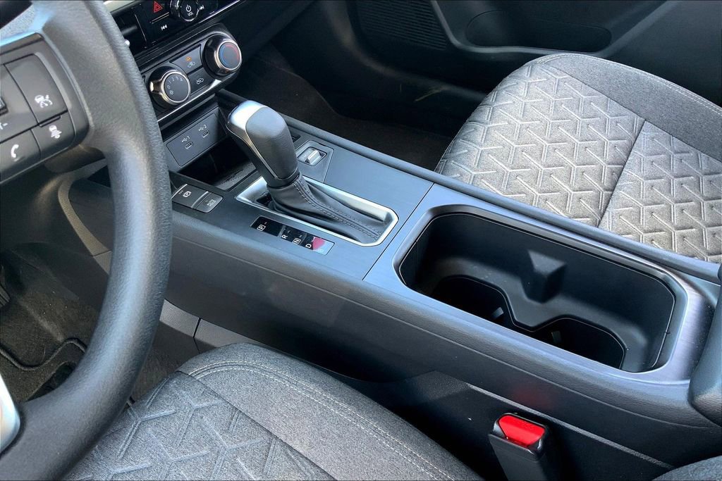 Used 2025 Nissan Kicks SV image 13