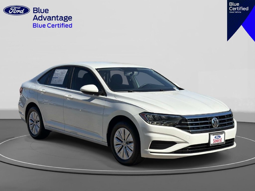 Used 2019 Volkswagen Jetta R-Line FWD image 4