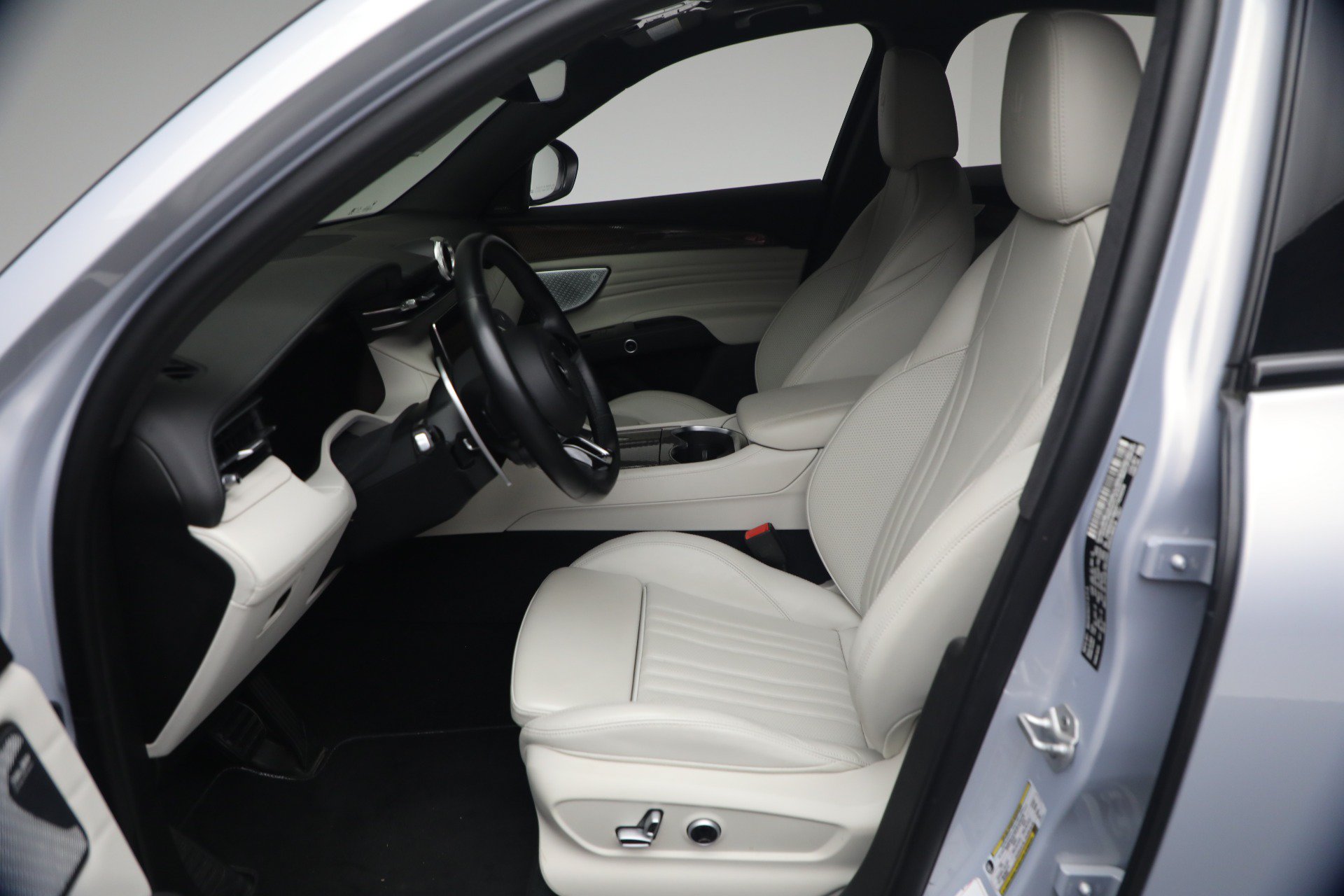 Certified 2023 Maserati Grecale Modena AWD/4WD image 14