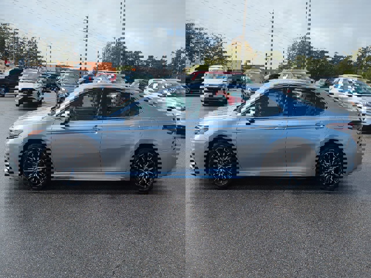 Used 2024 Toyota Camry SE image 7